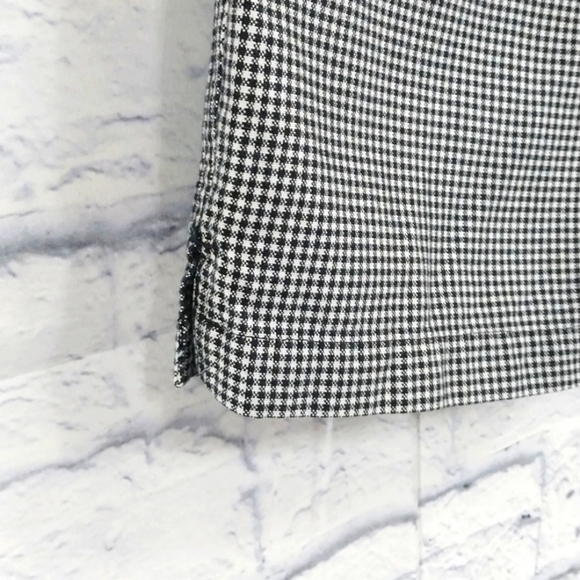 🔵BOGO FREE🔵 First Issue Liz Claiborne Black & White Capri Pants Sz 10 - Picture 3 of 6